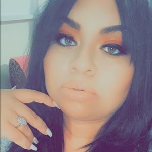 Meet your Posher, Ariana